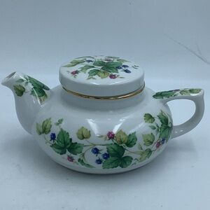 Andrea by Sadek Berry Patch Single Serving  Ceramic Teapot